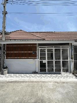 ทาวน์เฮ้าส์ รีโนเวทใหม่ ให้เช่า ม.นิราวิลล์ ฝั่งตรงข้าม สวนอุตสาหกรรม จงสถิตย์ ใกล้ซอย บางบอน 5 โทร 0935109099